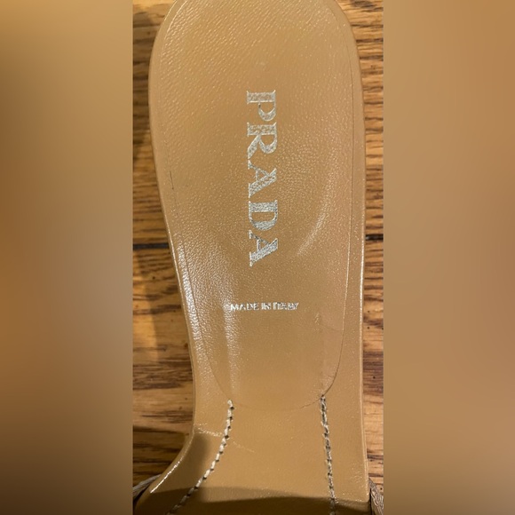 PRADA Kittenheels, size 39, heel height 2 inches - Picture 5 of 13